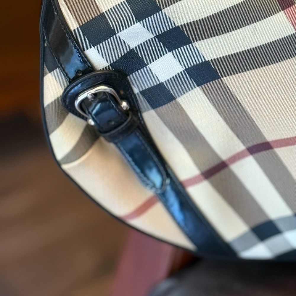 Burberry Black and Beige Check Shoulder Bag - Picture 4 of 11